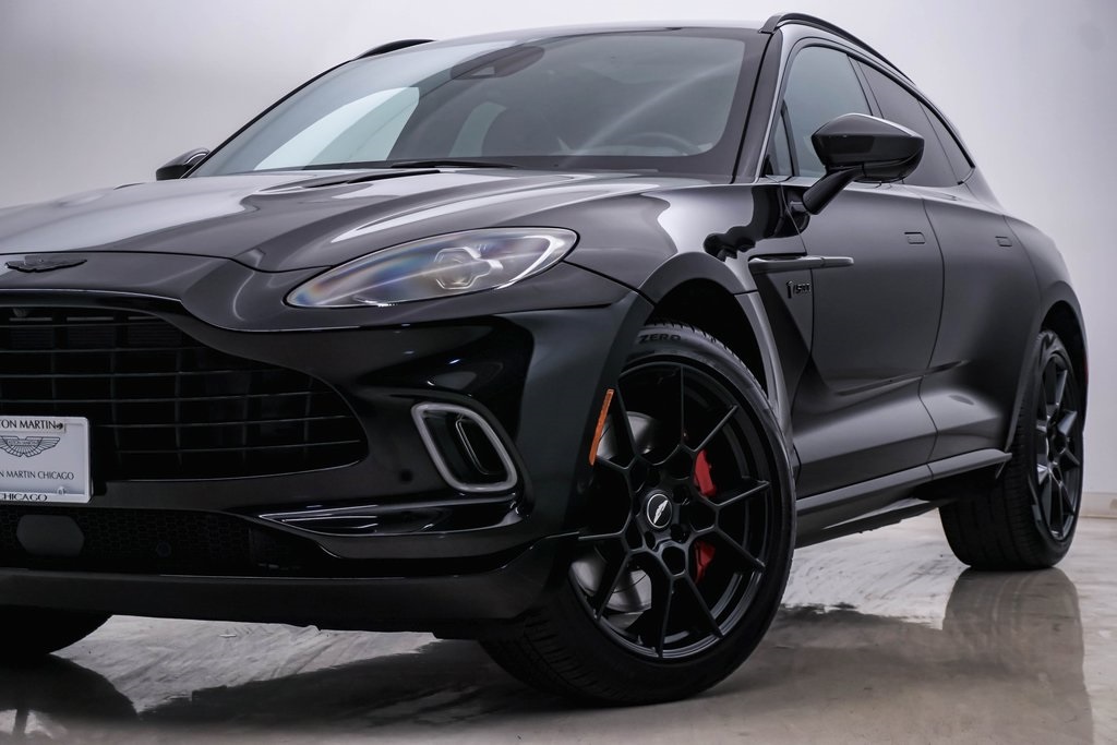 2021 Aston Martin DBX Carbon 2