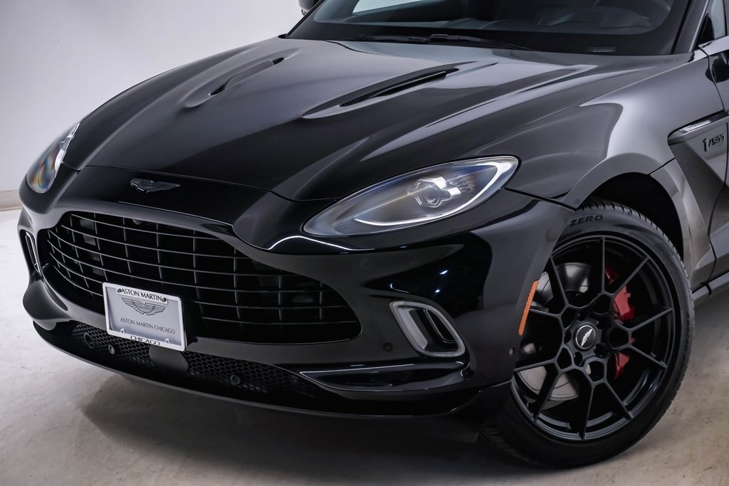 2021 Aston Martin DBX Carbon 4