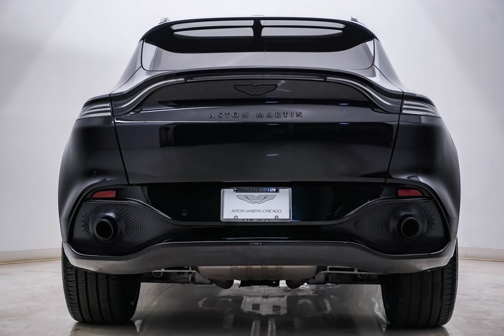 2021 Aston Martin DBX Carbon 9