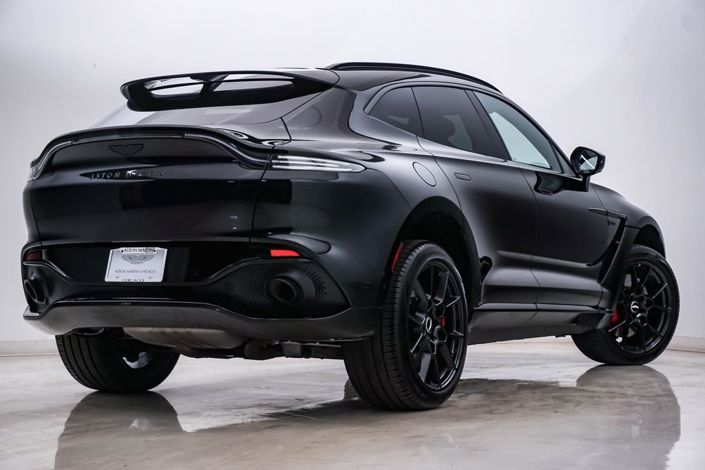 2021 Aston Martin DBX Carbon 10