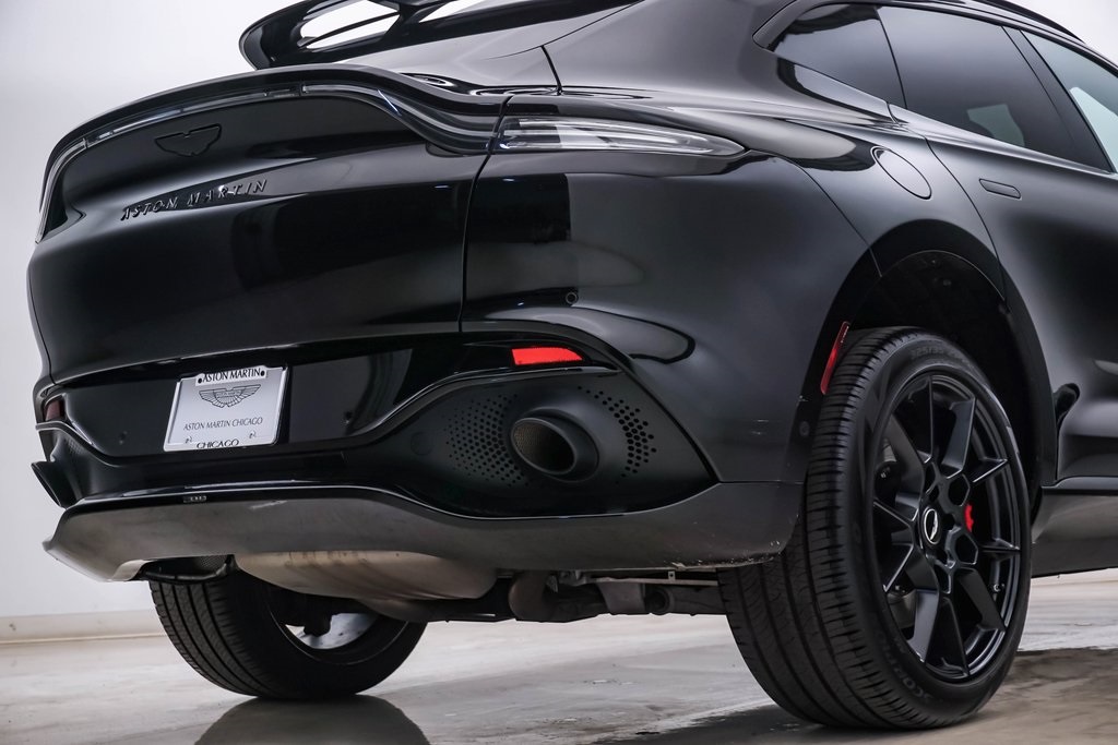 2021 Aston Martin DBX Carbon 13