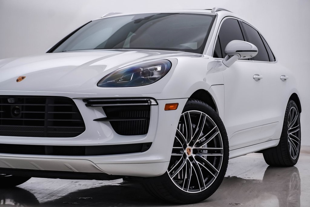 2021 Porsche Macan Turbo 2