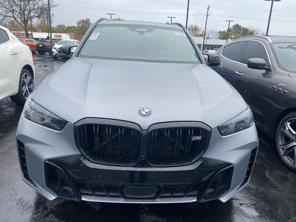 2024 BMW X5 M60i 2