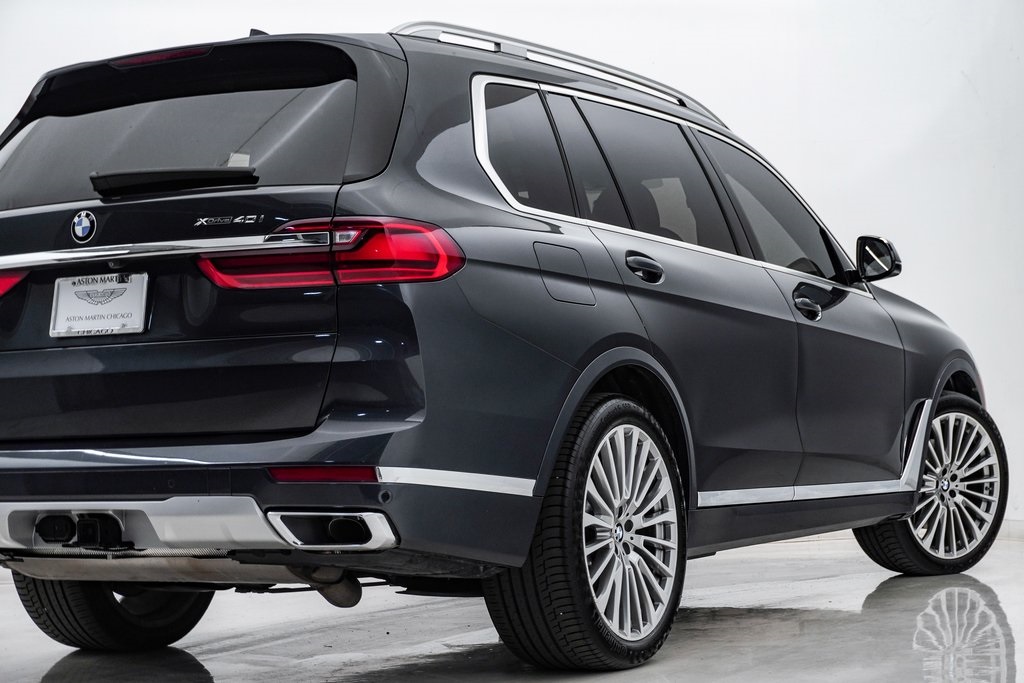 2022 BMW X7 xDrive40i 10