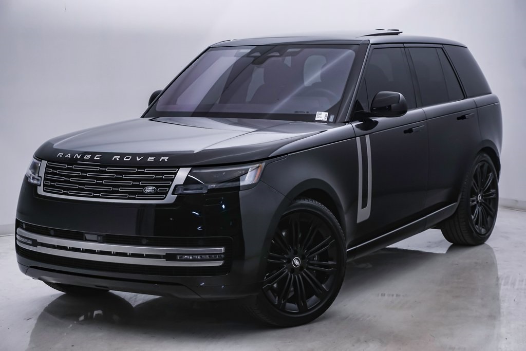 2023 Land Rover Range Rover SE 3