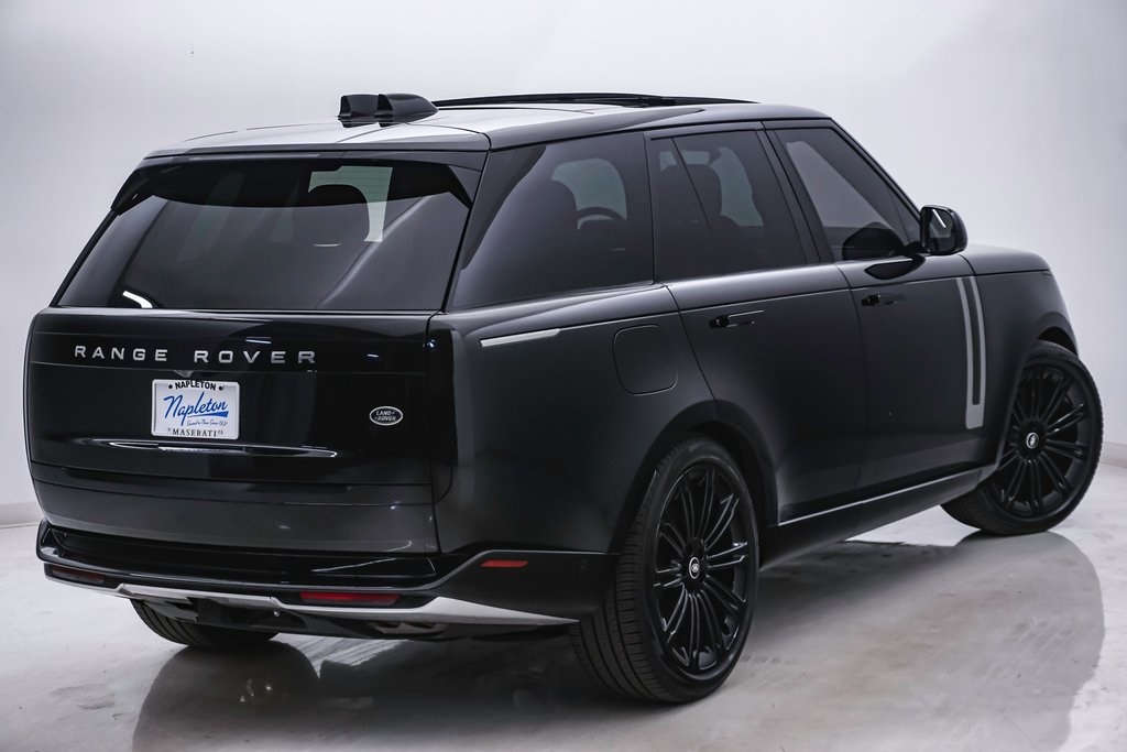 2023 Land Rover Range Rover SE 11