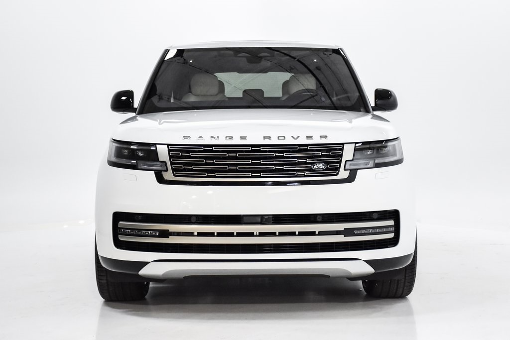 2023 Land Rover Range Rover SE 4