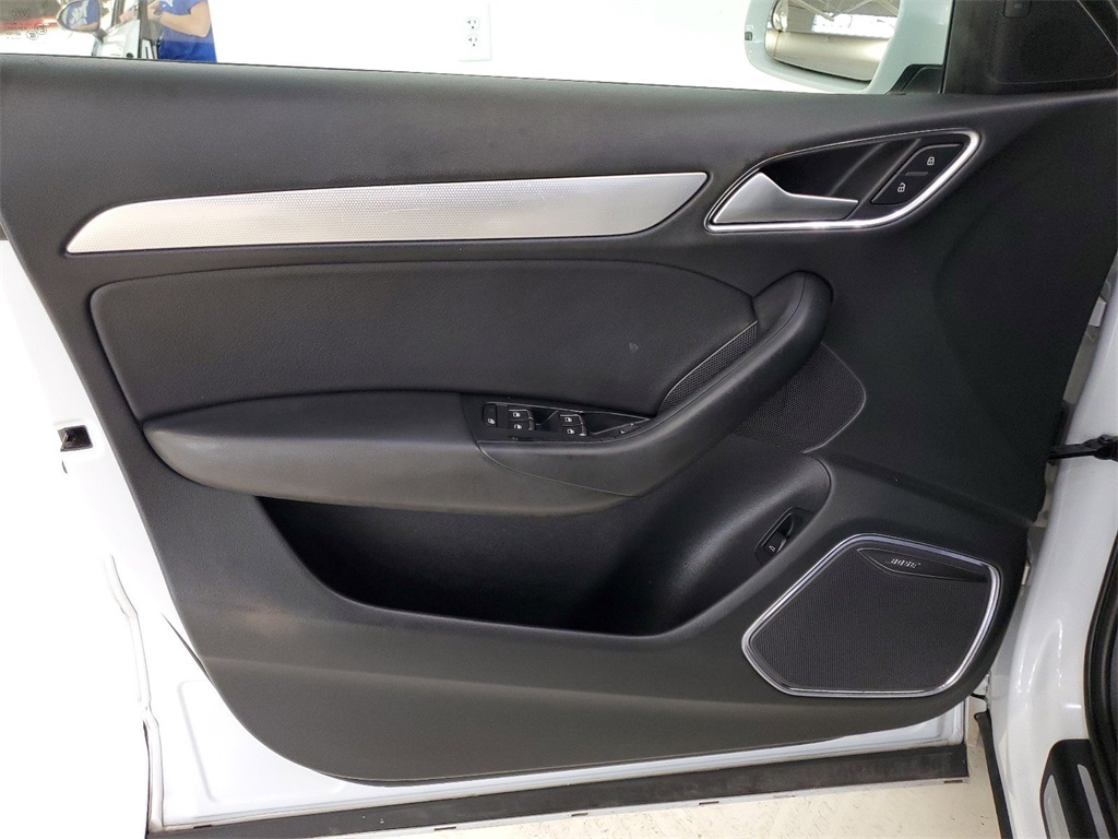 2018 Audi Q3 2.0T Premium Plus 32