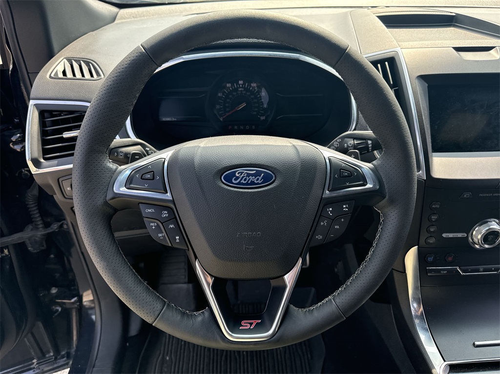 2020 Ford Edge ST 14