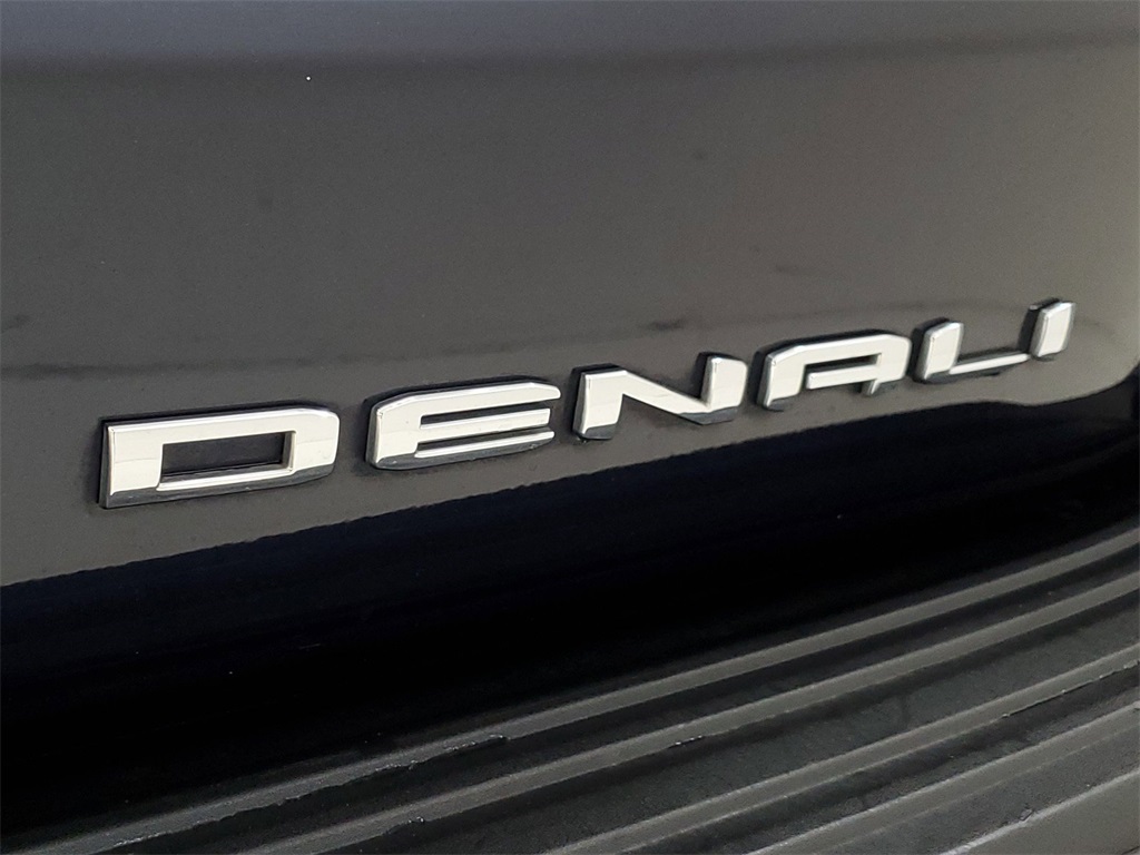 2022 GMC Yukon Denali 35