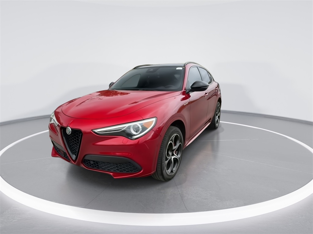 2022 Alfa Romeo Stelvio Veloce 4