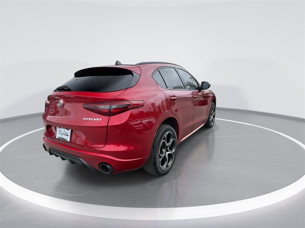 2022 Alfa Romeo Stelvio Veloce 10