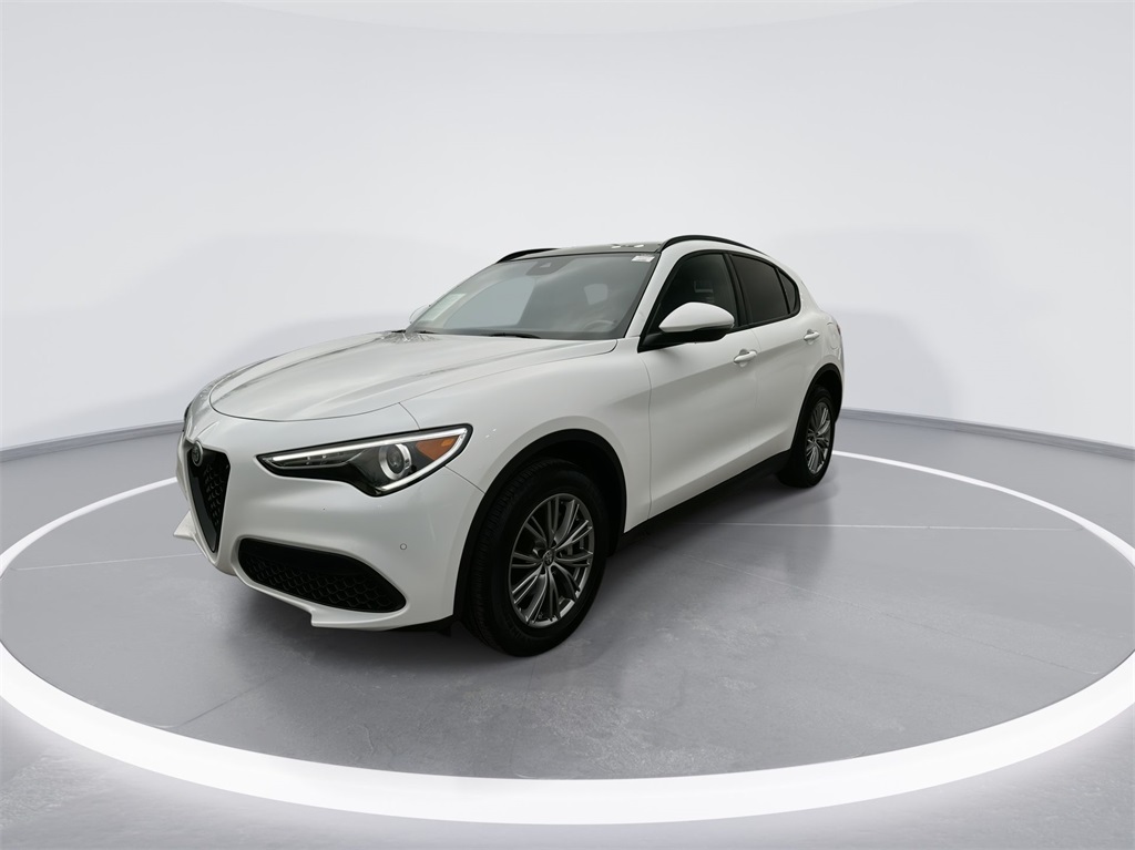 2022 Alfa Romeo Stelvio Sprint 3