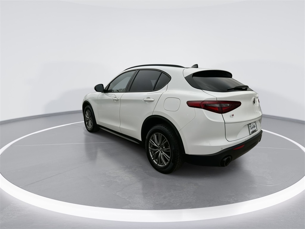 2022 Alfa Romeo Stelvio Sprint 5