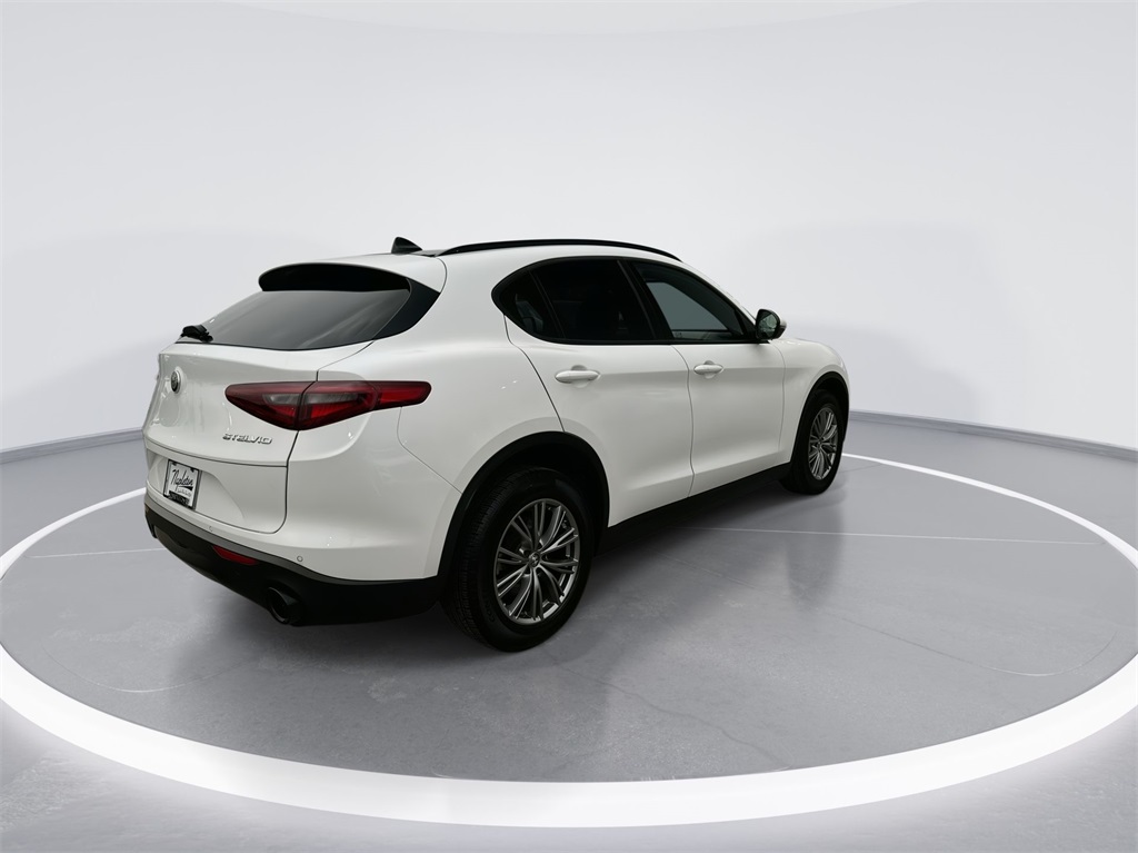 2022 Alfa Romeo Stelvio Sprint 6