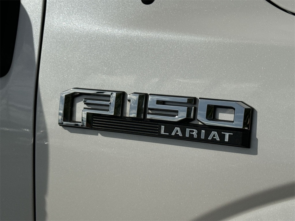 2016 Ford F-150 Lariat 14