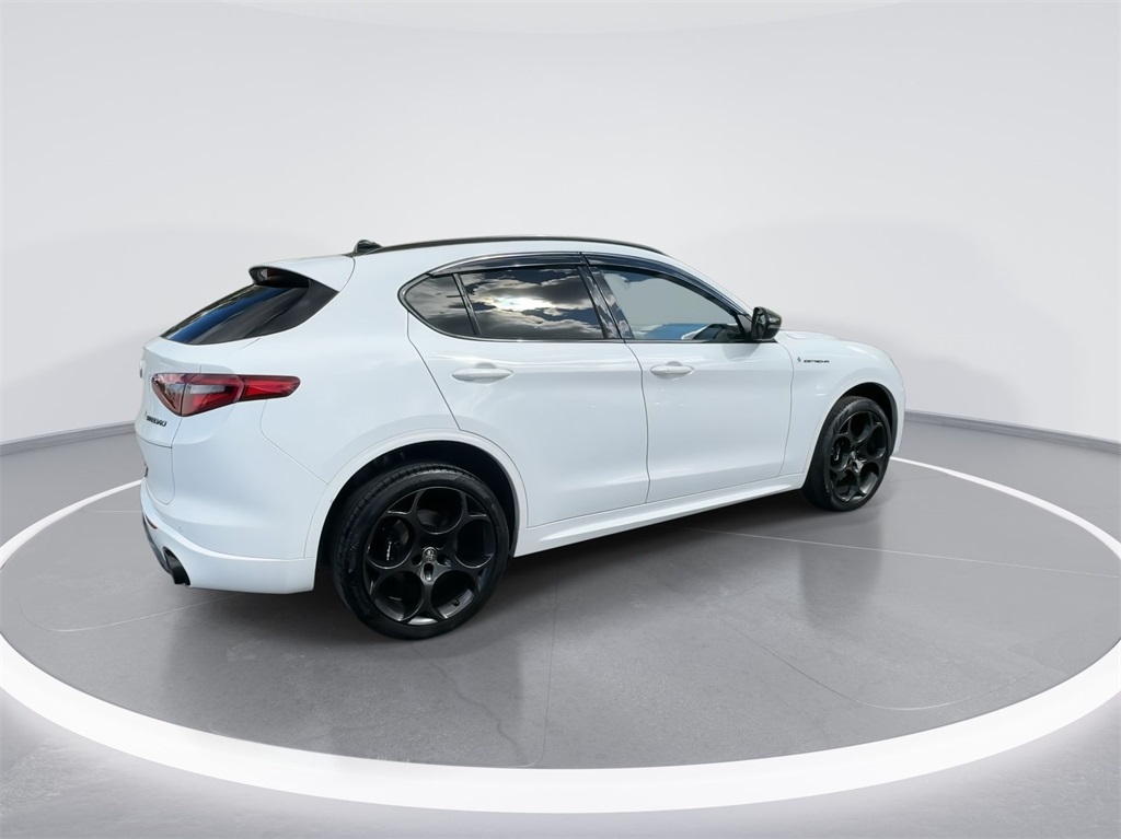 2023 Alfa Romeo Stelvio Ti Sport 12