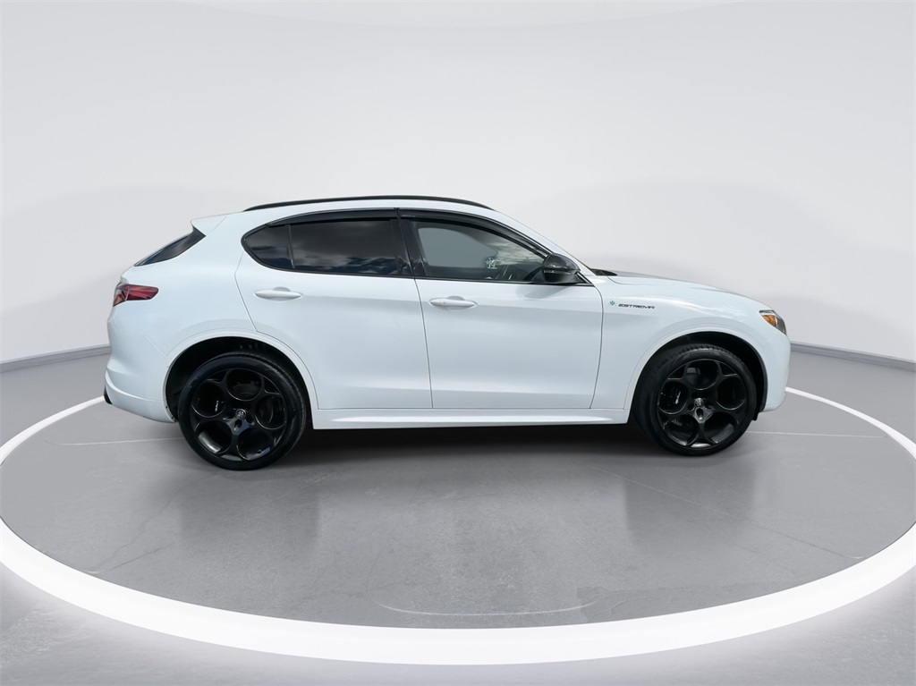 2023 Alfa Romeo Stelvio Ti Sport 13