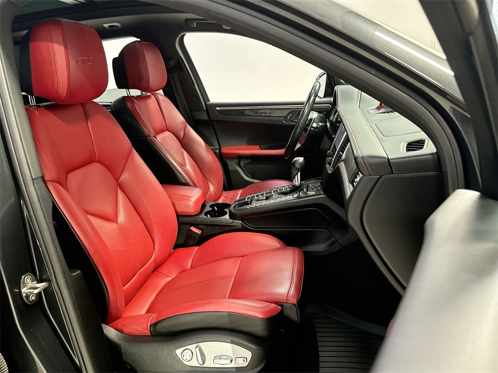 2018 Porsche Macan GTS 29