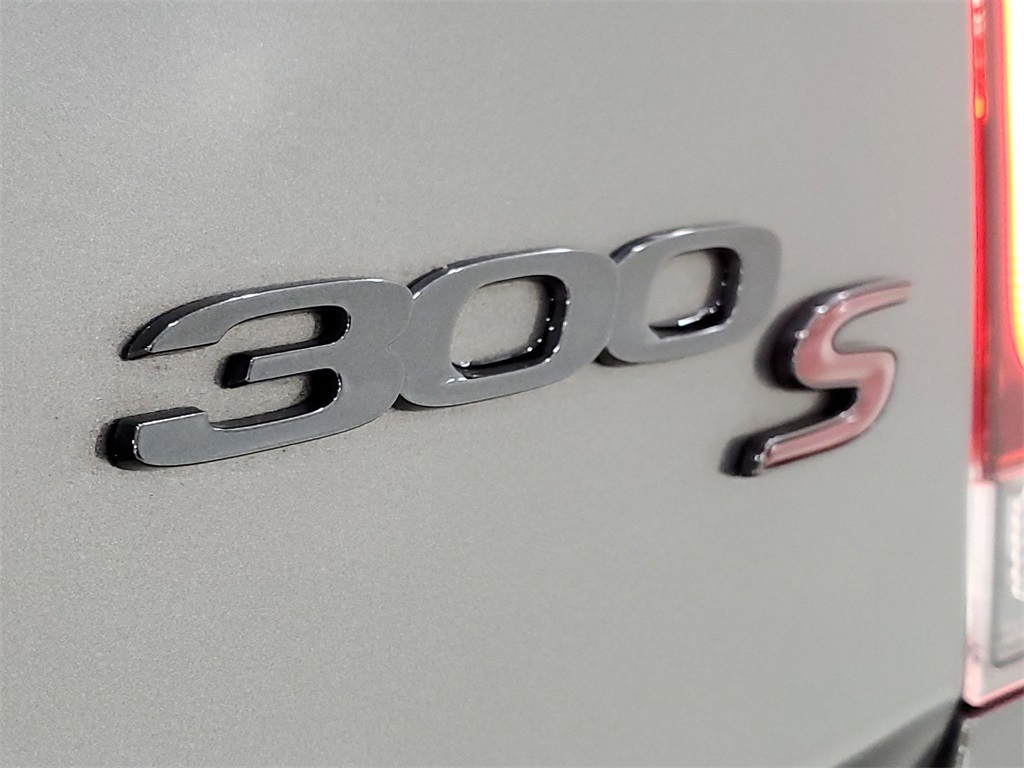 2023 Chrysler 300 S 7