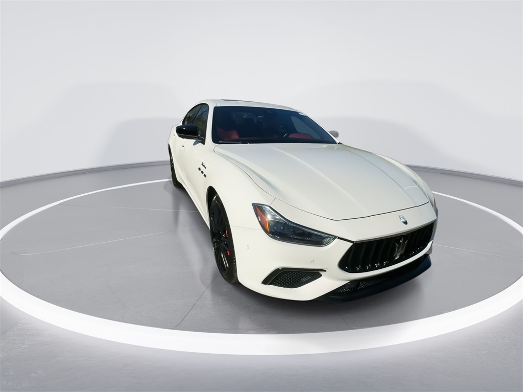 2022 Maserati Ghibli Modena Q4 3