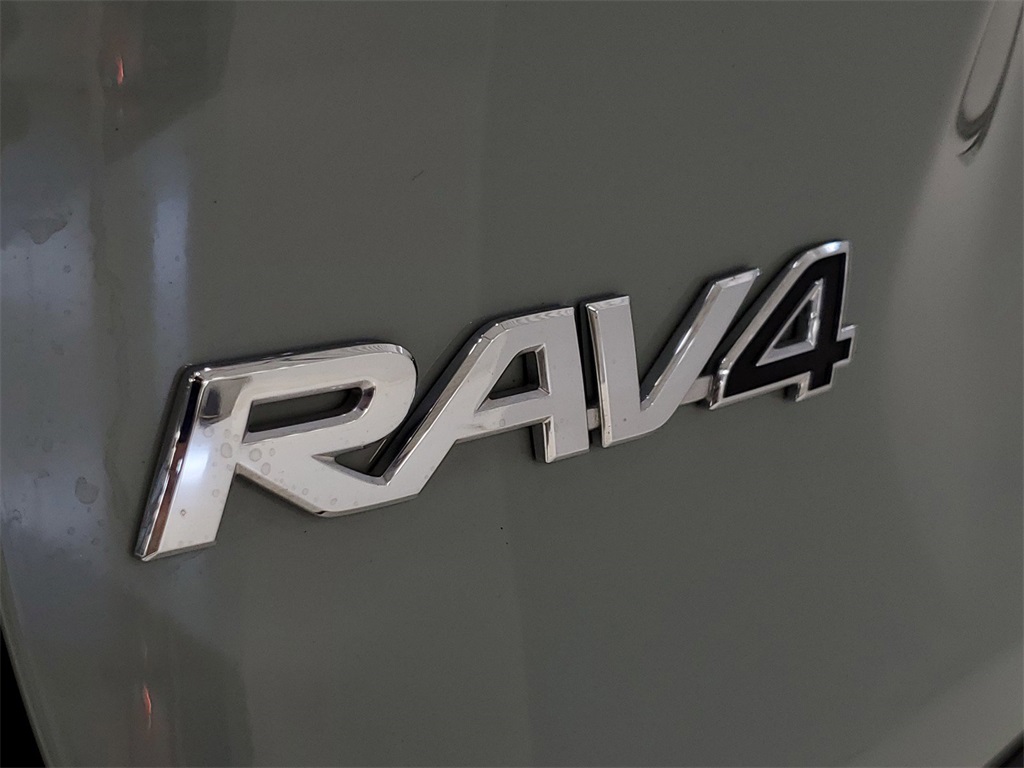 2023 Toyota RAV4 XLE 34