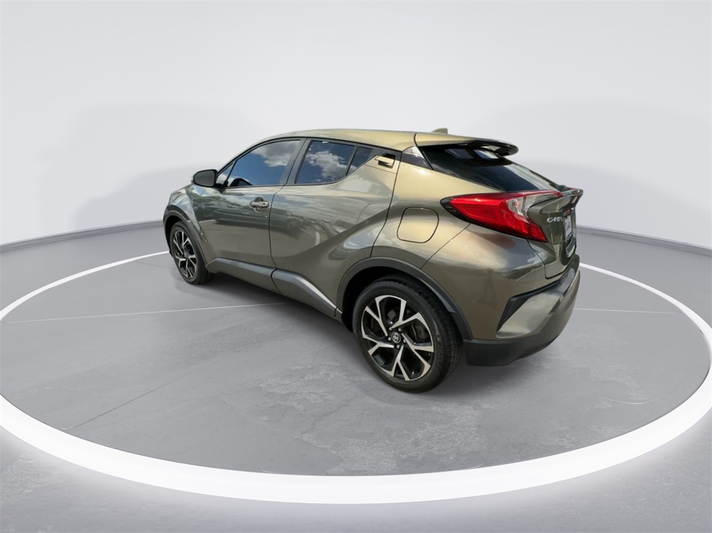 2021 Toyota C-HR XLE 5