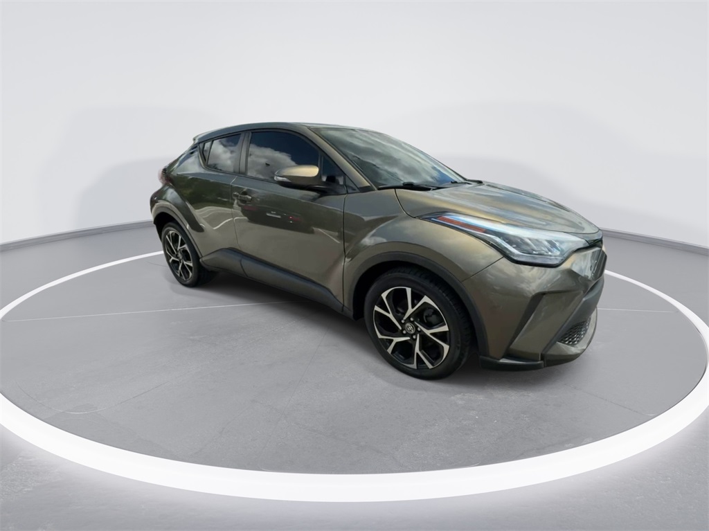 2021 Toyota C-HR XLE 9