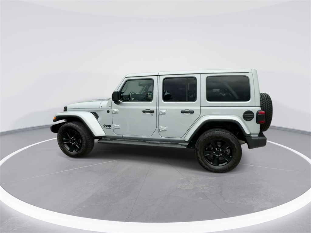 2022 Jeep Wrangler Unlimited Sahara Altitude 7