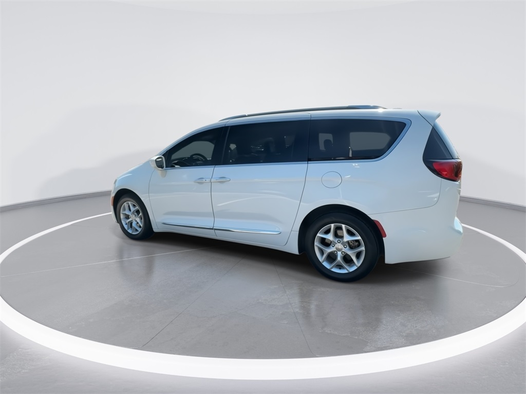 2018 Chrysler Pacifica Touring L Plus 7