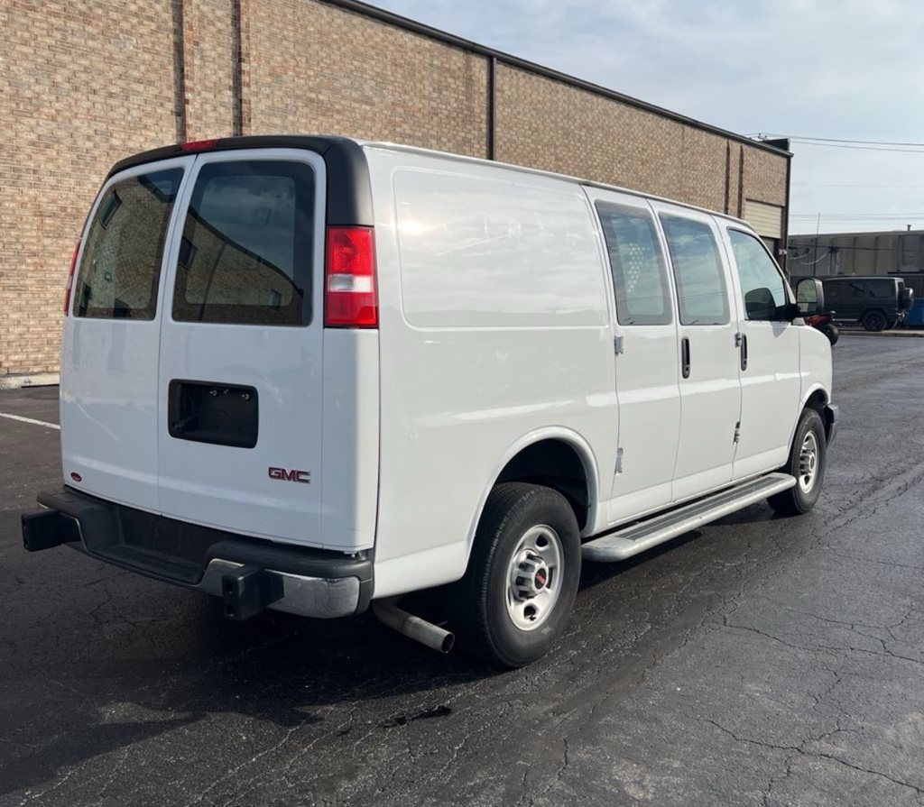 2022 GMC Savana 2500 Work Van 5