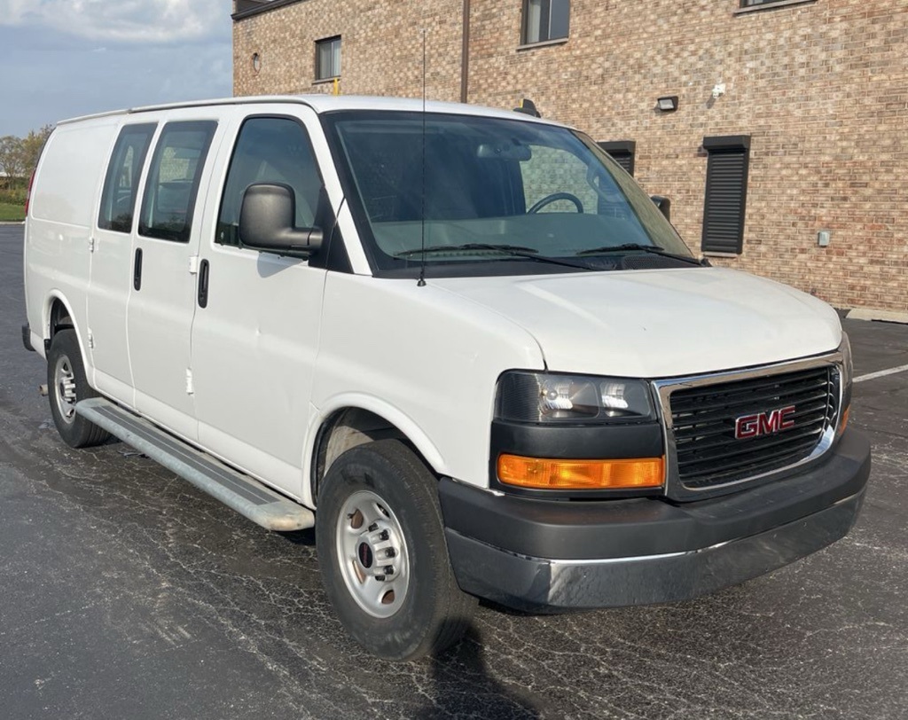 2022 GMC Savana 2500 Work Van 7