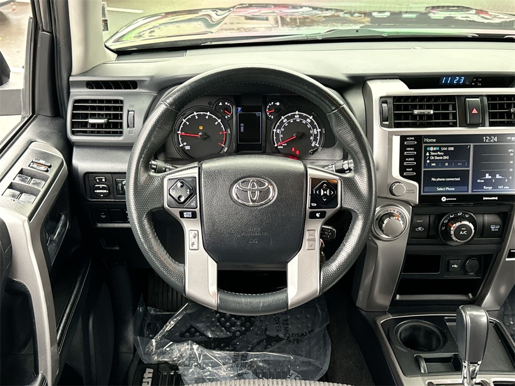 2020 Toyota 4Runner SR5 17