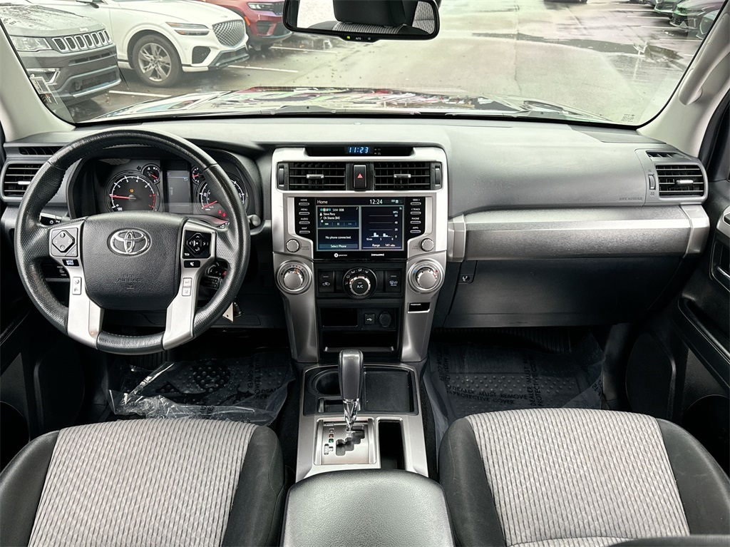 2020 Toyota 4Runner SR5 18