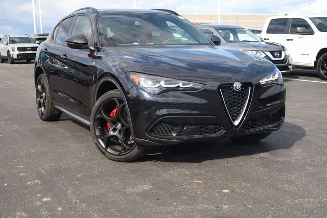 2024 Alfa Romeo Stelvio Ti 2