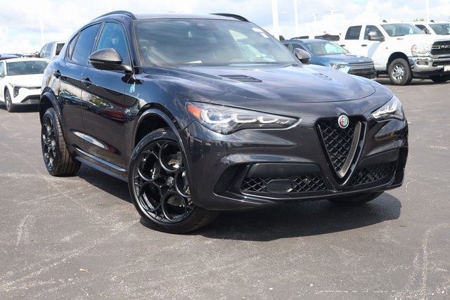 2024 Alfa Romeo Stelvio Quadrifoglio 2