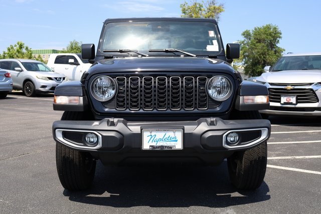 2024 Jeep Gladiator Sport 3