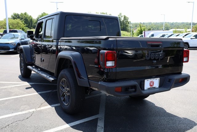 2024 Jeep Gladiator Sport 5