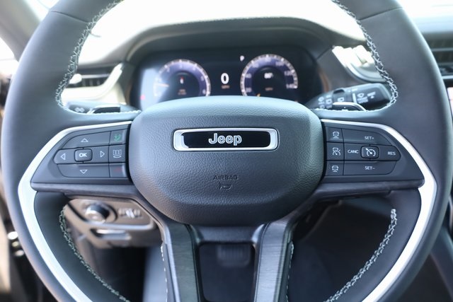 2024 Jeep Grand Cherokee L Limited 11