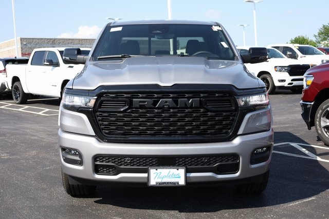 2025 Ram 1500 Big Horn/Lone Star 2