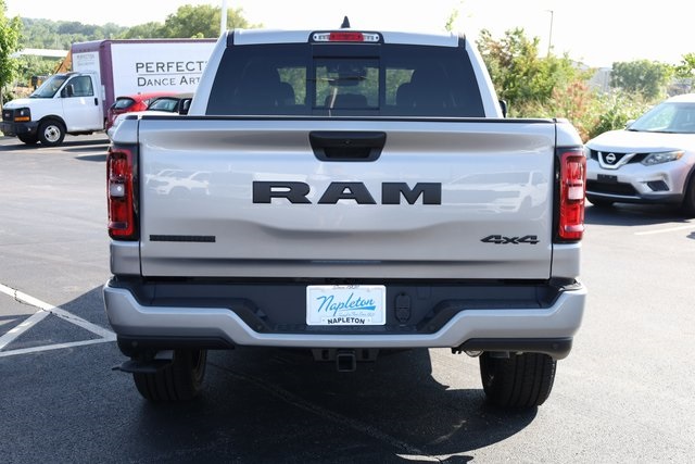 2025 Ram 1500 Big Horn/Lone Star 5