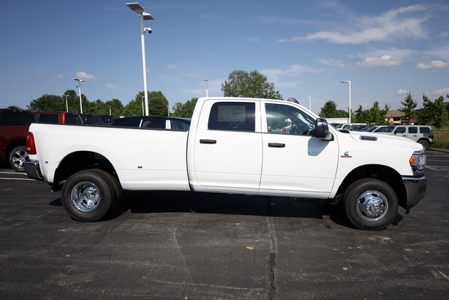 2024 Ram 3500 Tradesman 3