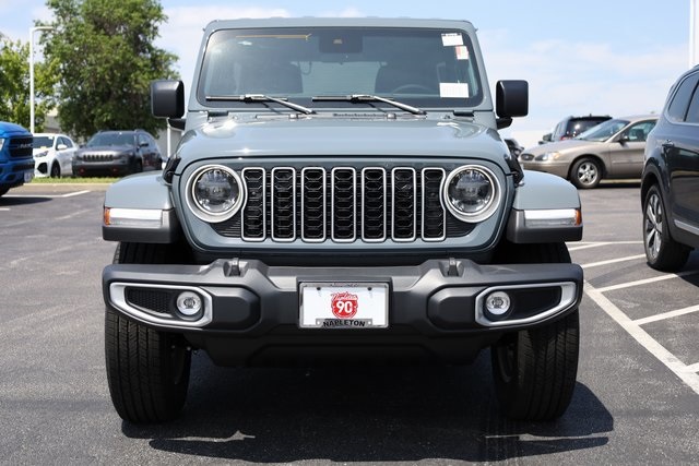 2024 Jeep Wrangler Sahara 2