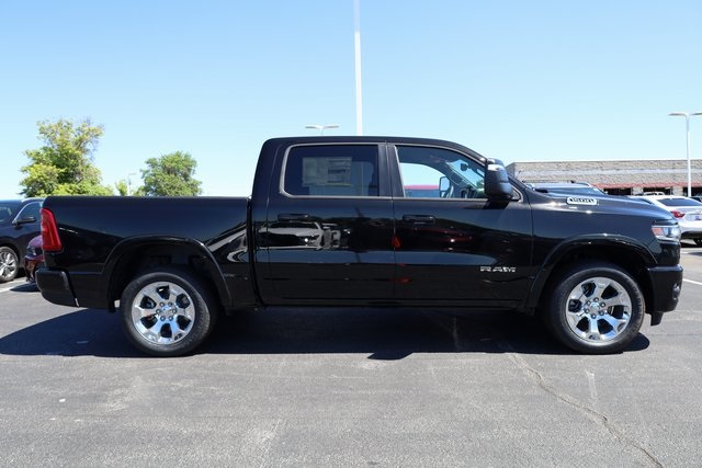 2025 Ram 1500 Big Horn/Lone Star 3