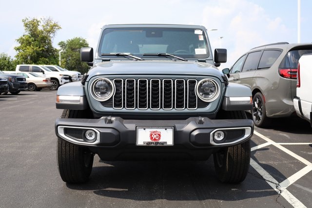 2024 Jeep Wrangler Sahara 3