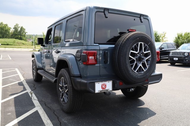 2024 Jeep Wrangler Sahara 5