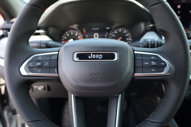 2024 Jeep Compass Latitude 11