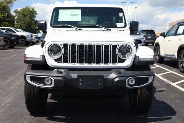 2024 Jeep Wrangler Sahara 3