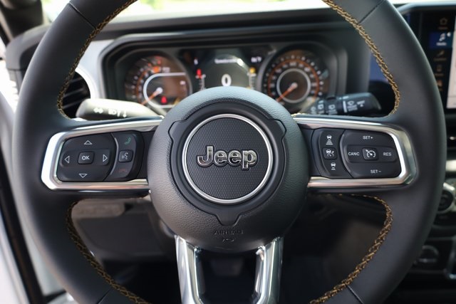 2024 Jeep Wrangler Sahara 13