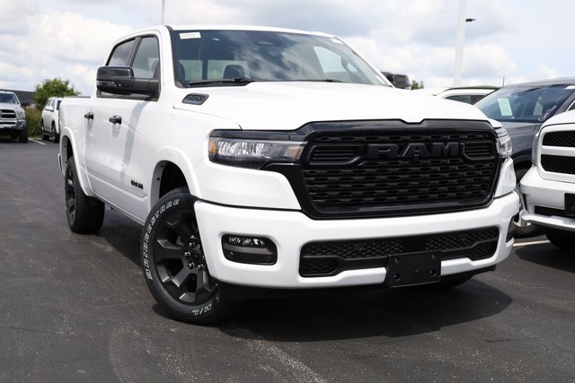 2025 Ram 1500 Big Horn/Lone Star 2